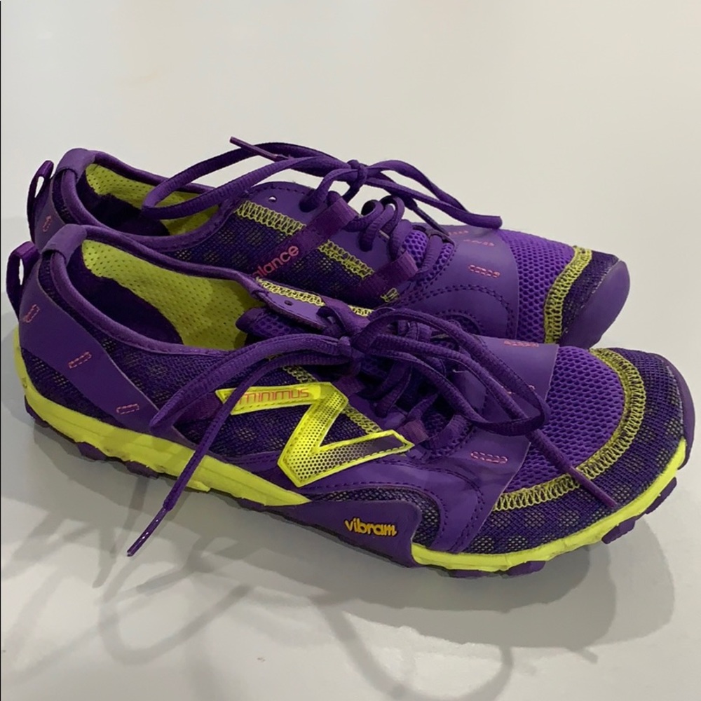 New Balance Minimus shoes women 9.5